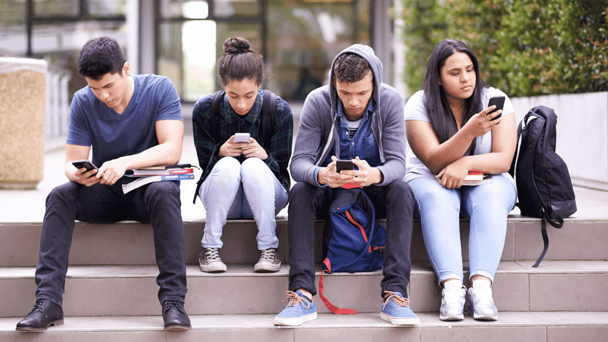 College Athletes and Social Media: Opportunities, Challenges, and NIL Branding